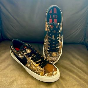 Nike men’s size 11 camo shoes